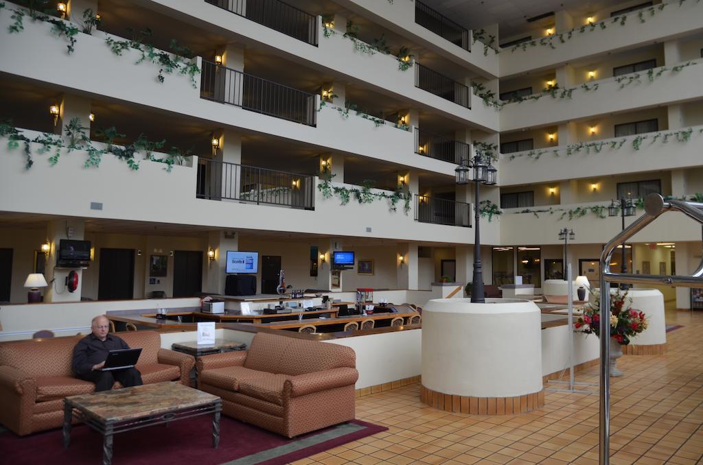 Clarion Hotel Jackson Northwest Exterior foto