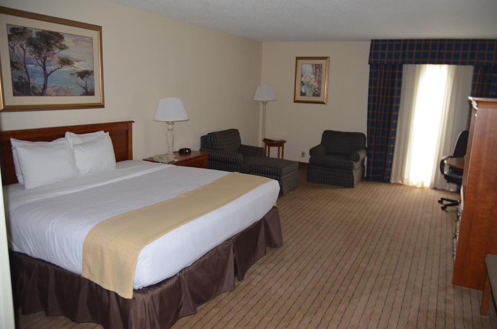 Clarion Hotel Jackson Northwest Exterior foto
