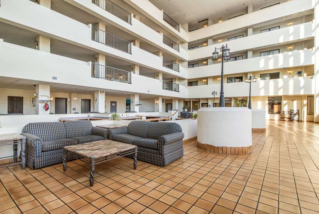 Clarion Hotel Jackson Northwest Interior foto
